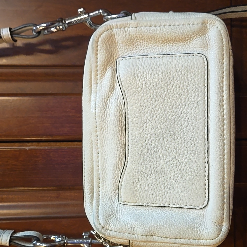 Marc Jacobs Cream/White Leather Soft Shot 21 Camera Crossbody Bag - Picture 2 of 14